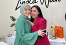 Sulam Alisnya Tahan Lama, Linda Wan Banjir Pujian Artis - JPNN.com