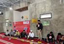 Ganjar Milenial Beri Bantuan Material untuk Pembangunan Musala di Bogor - JPNN.com