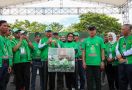 Jalan Sehat PPP Sultra Mampu Menghijaukan Kota Kendari - JPNN.com