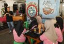 Srikandi Ganjar Adakan Kelas Fotografi untuk Perempuan Milenial di Banjar Baru - JPNN.com