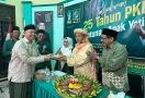 Cak Rochim dan DPC PKB Surabaya Rayakan Harlah ke-25 Bersama Anak Yatim - JPNN.com
