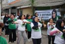 Sukarelawan Sintawati Gelar Aksi Sosial untuk Warga Jaksel   - JPNN.com