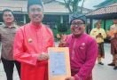 5.810 Guru Honorer Sudah Terima SK PPPK, Gaji Dibayar Oktober, Ekowi: Kami Ikhlas  - JPNN.com