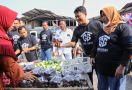 Gardu Ganjar Bersama Pedagang Berbagi Sayur hingga Deklarasi Dukungan di Pasar Cikande - JPNN.com
