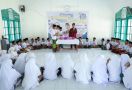 Santri Dukung Ganjar Adakan Praktik Mengafani Jenazah di Simalungun - JPNN.com