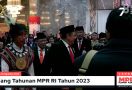 Ini Pakaian Adat yang Digunakan Jokowi saat Hadiri Sidang Tahunan MPR - JPNN.com