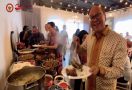 Dubes Rosan Jawab Tantangan Sandiaga Uno, Lihatlah Restoran Indonesia Ini - JPNN.com