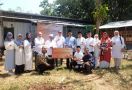 Dukung Program Kewirausahaan, Danamon Donasikan 67 Kambing Ternak ke Pondok Pesantren - JPNN.com
