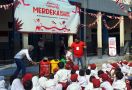 Arya Noble Group Gandeng Komunitas Rayakan HUT RI bersama Anak-anak di Bantargebang - JPNN.com