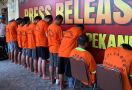 10 Tahanan Polsek Rumbai Berulah, Timsus Polda Riau Bergerak - JPNN.com
