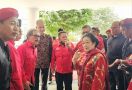 Perdana, Bu Mega Datangi Kantor DPD PDIP DIY, Ganjar dan Hasto Mendampingi - JPNN.com