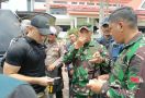 Demo di Kantor BP Batam Ricuh, Dandim Letkol Galih Bramantyo jadi Korban - JPNN.com