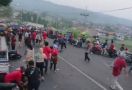 Warga Merekam Detik-Detik Truk Tangki Tabrak Penonton Karnaval di Mojokerto, Ngeri - JPNN.com