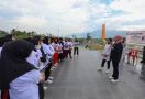Cara Asyik Sukarelawan Kenalkan Sosok Ganjar kepada Mak-Mak di Kabupaten Sigi - JPNN.com