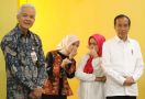 Siti Atikoh & Iriana Berbisik-bisik di Belakang Jokowi, Ini Kata Ganjar - JPNN.com