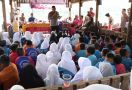 Lihat Aksi AKBP Dody Wirawijaya di Pelosok Inhu dalam Program Polri Peduli Literasi - JPNN.com