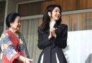 Ibu Negara Cantik Temui Bu Mega di Batu Tulis, Dijamu di Depan Lukisan Bung Karno - JPNN.com