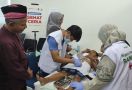 Alhamdulillah, 100 Anak Kurang Mampu Mengikuti Khitanan Massal - JPNN.com