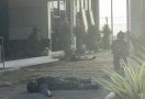 Menegangkan! Koopssus TNI dan Pasukan Khusus Amerika Baku Tembak dengan Teroris di Bandara Banyuwangi - JPNN.com