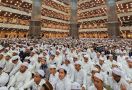 Tablig Akbar di Istiqlal: Umar bin Hafidz Ingatkan Pentingnya Berzikir - JPNN.com