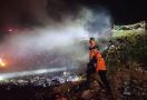 Kebakaran di TPA Kopi Luhur Cirebon, Ribuan Warga Mengungsi - JPNN.com