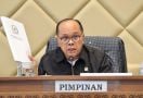 Junimart Girsang Menyerahkan Data 3 Juta Tenaga Honorer kepada Menteri Anas - JPNN.com