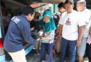 Faizal Fiqri dan Sahabat SandiUno Hadirkan Ratusan Paket Beras Murah di Jakarta Utara - JPNN.com
