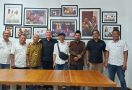 Temui Iwan Bule, ProJo Jabar Kembali Tegaskan Siap Menangkan Prabowo di Pilpres 2024 - JPNN.com
