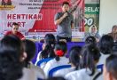 Sukarelawan Ganjar Beri Penyuluhan Soal KDRT kepada Mak-Mak di Hulu Sungai Selatan - JPNN.com