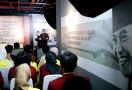 Bung Karno Bawa Semangat Kemerdekaan Indonesia untuk Persatuan Dunia - JPNN.com