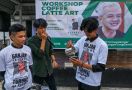 Peluang Bisnis Kedai Kopi Menjanjikan, Ganjar Crivisaya Bagi Ilmu Membuat Coffee Latte di Palembang - JPNN.com