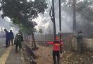 Lahan Kosong di Samping Trakindo Palembang Terbakar, Arus Lalu Lintas Sempat Macet - JPNN.com