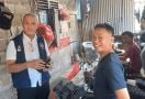 Idris Sandiya Kunjungi UMKM Dompet Kulit di Cimanggis Depok - JPNN.com