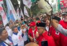 Massa Mendatangi Kantor PDIP Saat Mahfud MD Diumumkan Menjadi Bakal Cawapres - JPNN.com