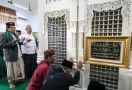 Kiai & Nyai Dukung Ganjar Ziarah ke Makam Empang Bogor dan Habib Luar Batang - JPNN.com