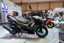 New Yamaha Aerox 155 Tampil Modis di Lantai IMOS 2023, Cek Harganya di Sini - JPNN.com
