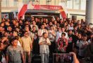 Daftar ke KPU, Prabowo dan Gibran Diantar Ribuan Relawan PRABU - JPNN.com