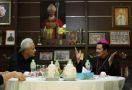 Ganjar dan Uskup Bandar Lampung Mgr Vincensius Bicara Kebinekaan Sembari Menyantap Bubur Ayam - JPNN.com