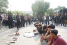 Lihat, 10 Pemuda Tawuran di Koja Ditangkap Polisi - JPNN.com