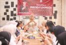 Srikandi Ganjar Gelar Pelatihan Merajut Bareng Milenial di Kapuas - JPNN.com