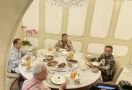 Lihat Warna Batik Pilihan Jokowi, Anies, Ganjar, dan Prabowo - JPNN.com