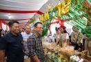 Bazar HLN ke-78 PLN UID Jakarta Raya Meriah, Para Pelaku UMKM Senang, Dagangan Laris Manis - JPNN.com