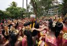 Gegap Gempita, 190 Penari Menyambut Ganjar saat ke Bali - JPNN.com