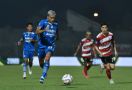 Madura United Takluk dari Persib Bandung, Pelatih Sesali Ini - JPNN.com