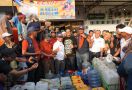 Bagikan Air Bersih untuk Warga Buloa, Anies Janji Prioritaskan Infrastruktur Dasar - JPNN.com