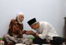 Dikunjungi Prabowo, Ulama Banten Abuya Muhtadi Beristikamah Dukung Ganjar Pranowo - JPNN.com