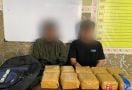 2 Penyelundup Narkoba di Jalur tak Resmi Perbatasan RI-Malaysia Ditangkap, Sebegini Barang Buktinya - JPNN.com
