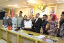 Raker dengan Menteri Anas, Komite I DPD Komitmen Memperjuangkan Honorer Diangkat Menjadi PPPK - JPNN.com