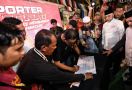 Anies Buktikan Keseriusan, Eks Kapten PSM Makassar: Ayo Pilih AMIN! - JPNN.com