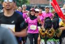 Kuat Banget, Siti Atikoh Ganjar Mampu Finis Lomba Lari 42 Km Borobudur Marathon - JPNN.com